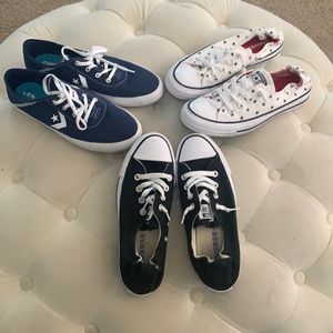 Used size 8 converse sold in bundle